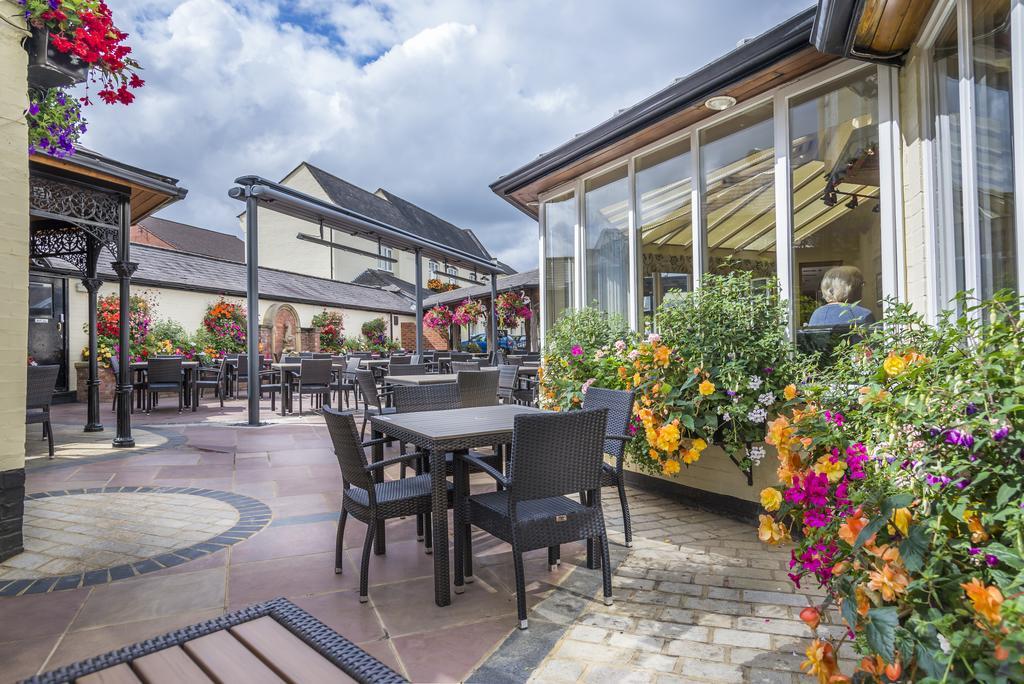 The Three Swans Hotel, Market Harborough, Leicestershire Exterior photo